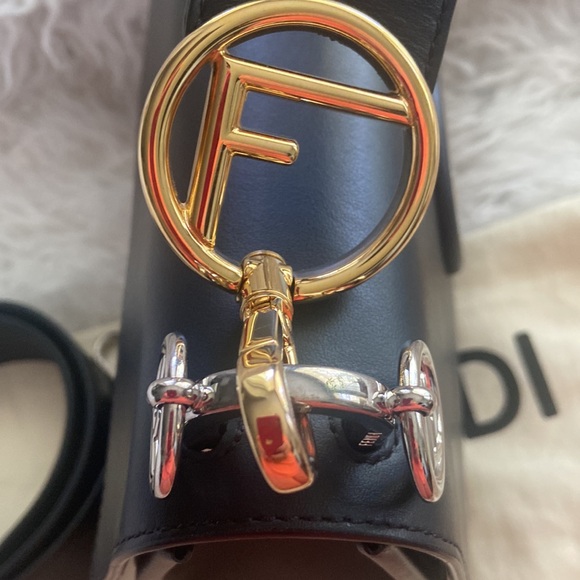 Authentic Fendi Kan I logo leather bag - Picture 3 of 9